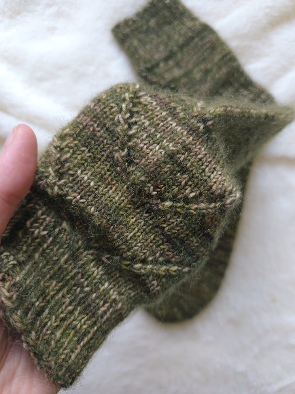 Forest green handknitted woolen socks. Foot size 24cm