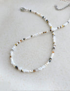 Mother of pearls beaded necklace with adjustable length