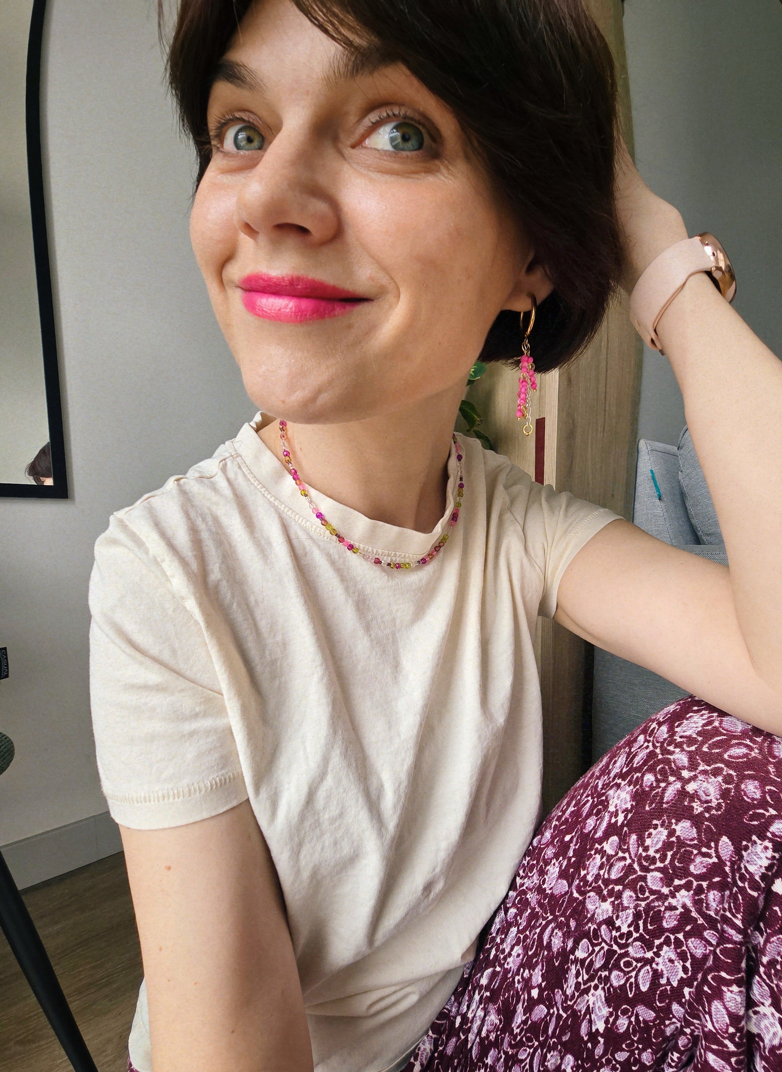 Rozā sapņa perlamutra skariņu auskari. 